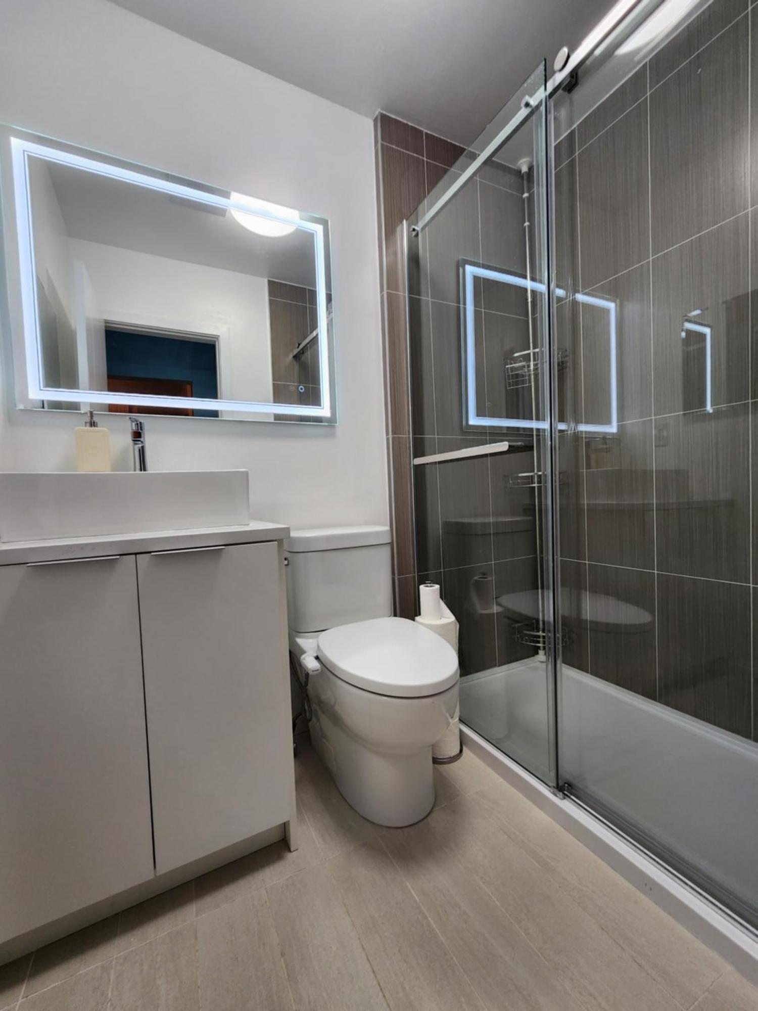 2-bed House For Downtown, Stampede & Mountains * Calgary